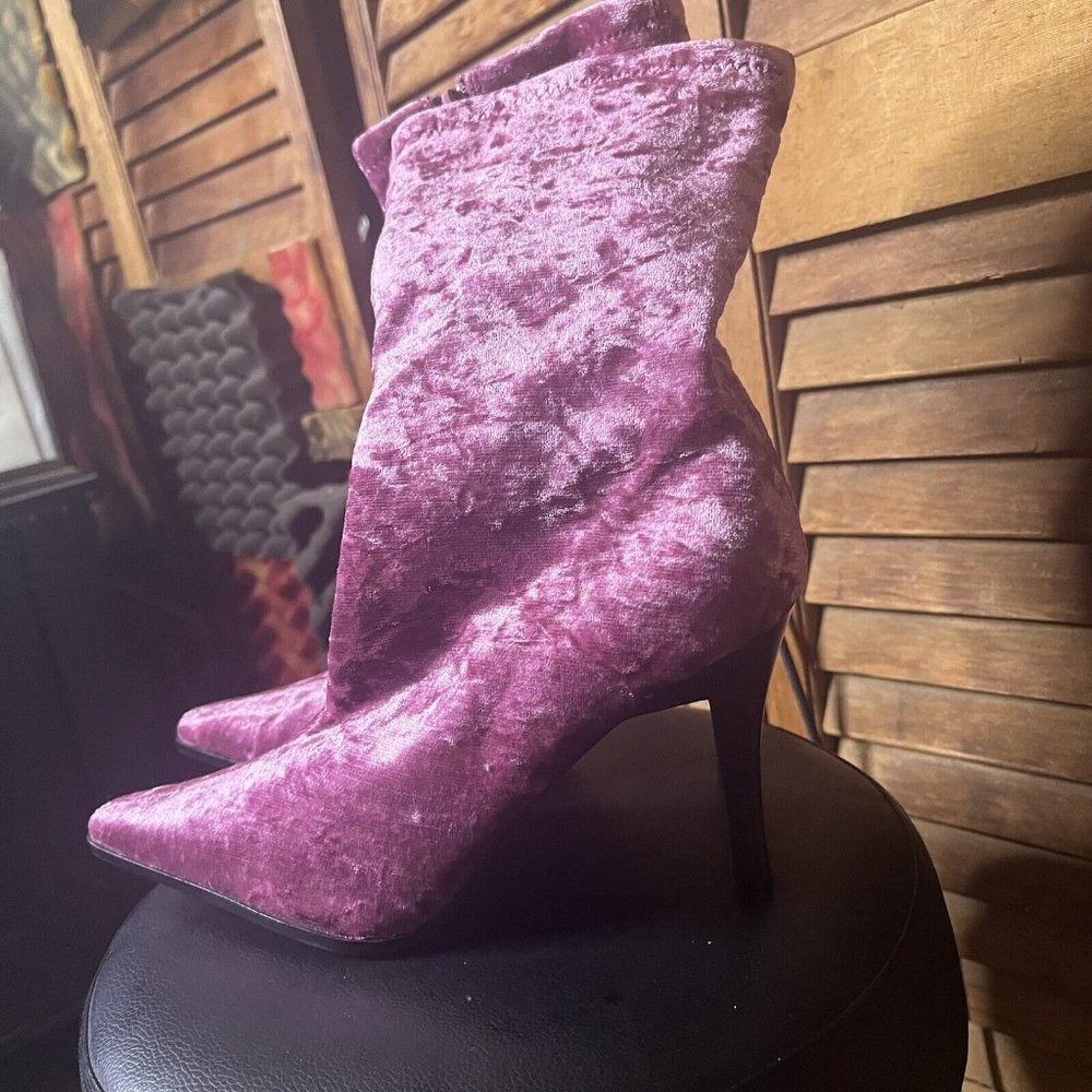 Predictions Womens Pink Crushed Velvet Boots Size 8 Stiletto Heel Zipper